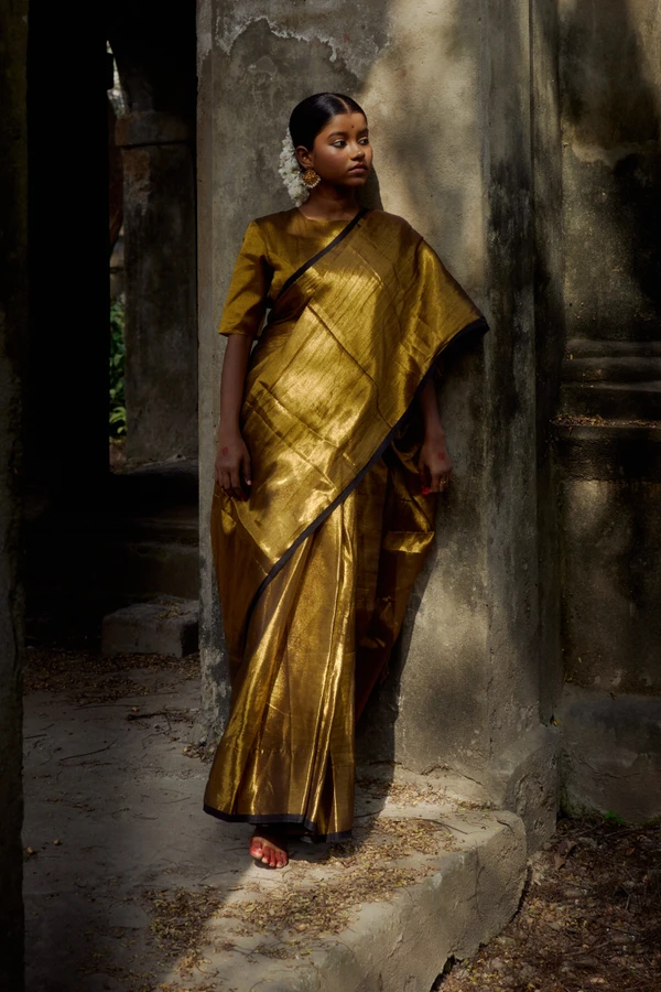 Shikhara Tlr-131 I Golden Handloom Tissue Saree With Minimal Flaws