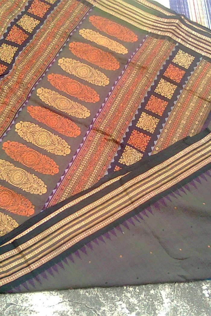 Dark Green Bomkai Silk Saree With Paisley Border