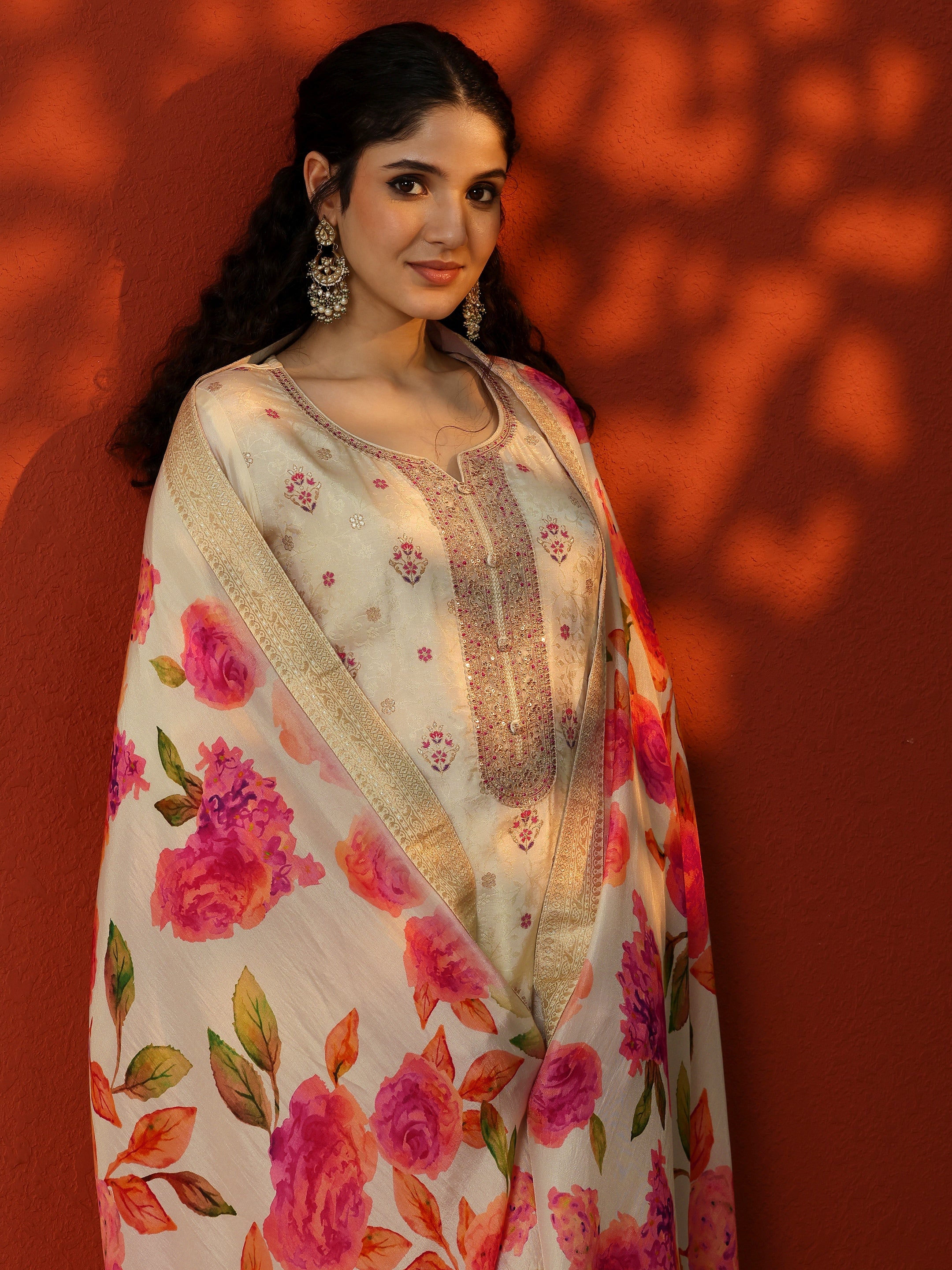 Off white silk blend suit set