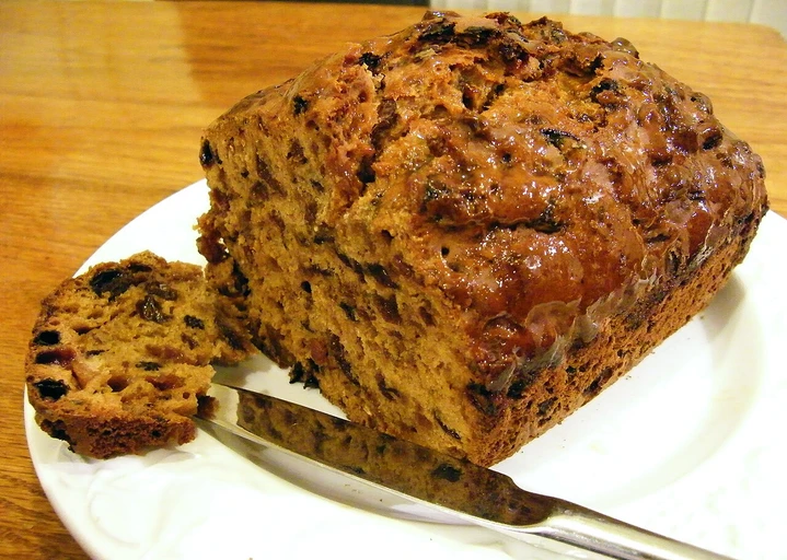Plum Cake (Cake)