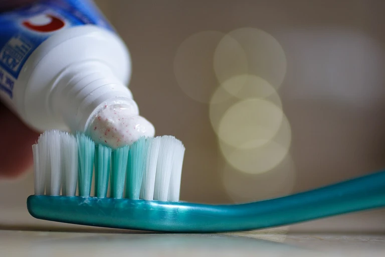Toothpaste (Toothpaste)