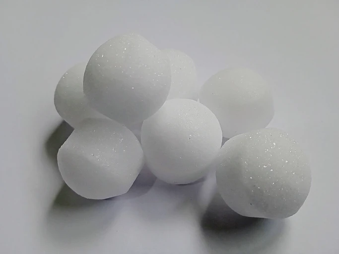 Naphthalene Balls (Phenyl Goli)