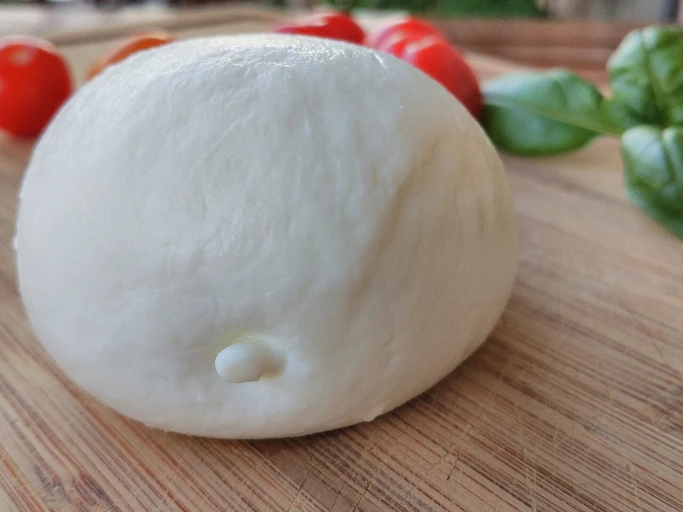 Mozzarella Cheese (Mozzarella Cheese)