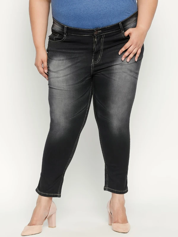 ZUSH Plus Size Women Black Regular Fit Mid-Rise Clean Look Jeans