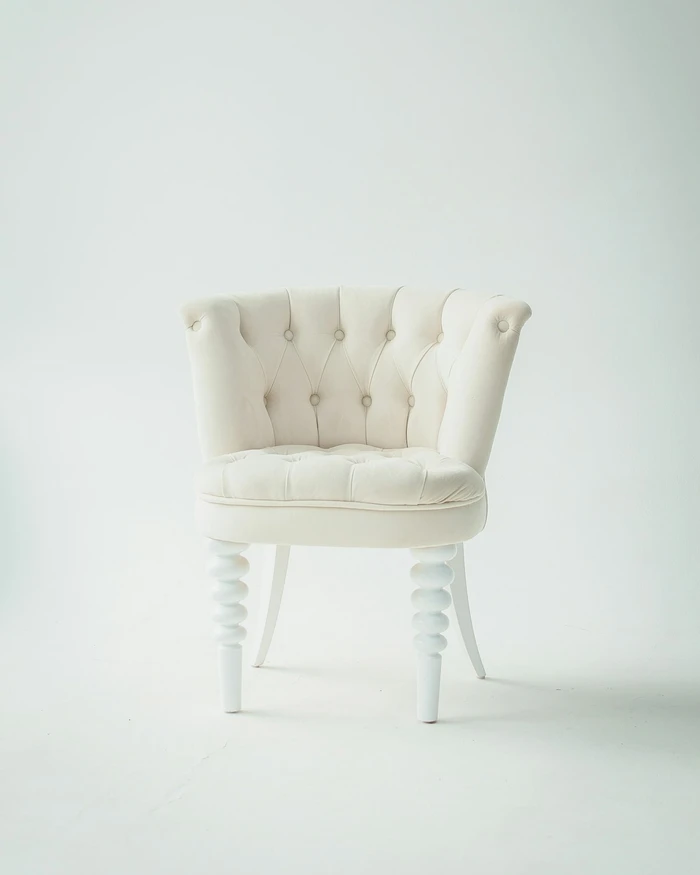 Blanc Tufted Slipper Chair